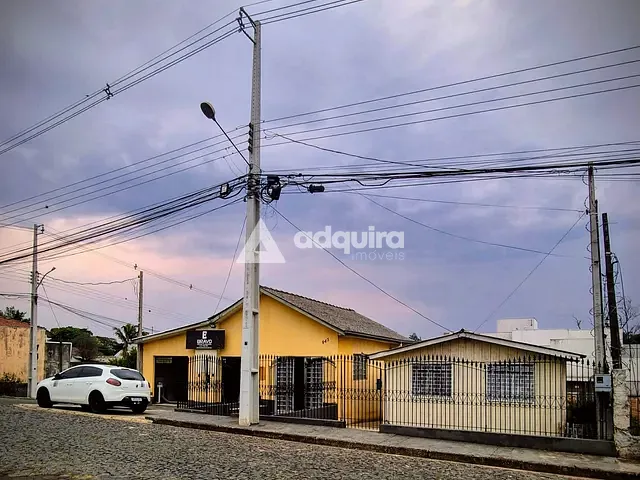 Casa com 330m², à venda, no bairro Nova Rússia em Ponta Grossa