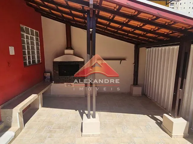 Casa com 250m² 1 quarto e 1 banheiro, para alugar, no bairro Vila Industrial em São José dos Campos