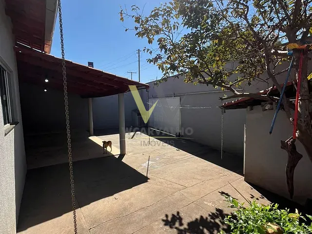 Casa com 300m² 2 quartos e 3 banheiros, à venda, no bairro Jardim das Americas 2ª Etapa em Anápolis