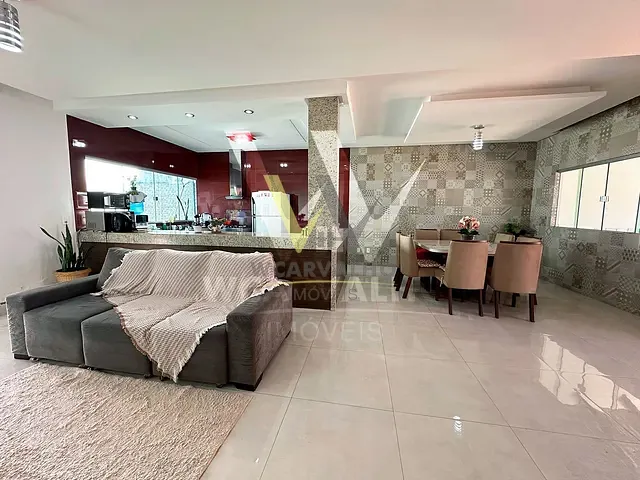 Casa com 300m² 3 quartos e 2 banheiros, à venda, no bairro Vila Bella em Anápolis