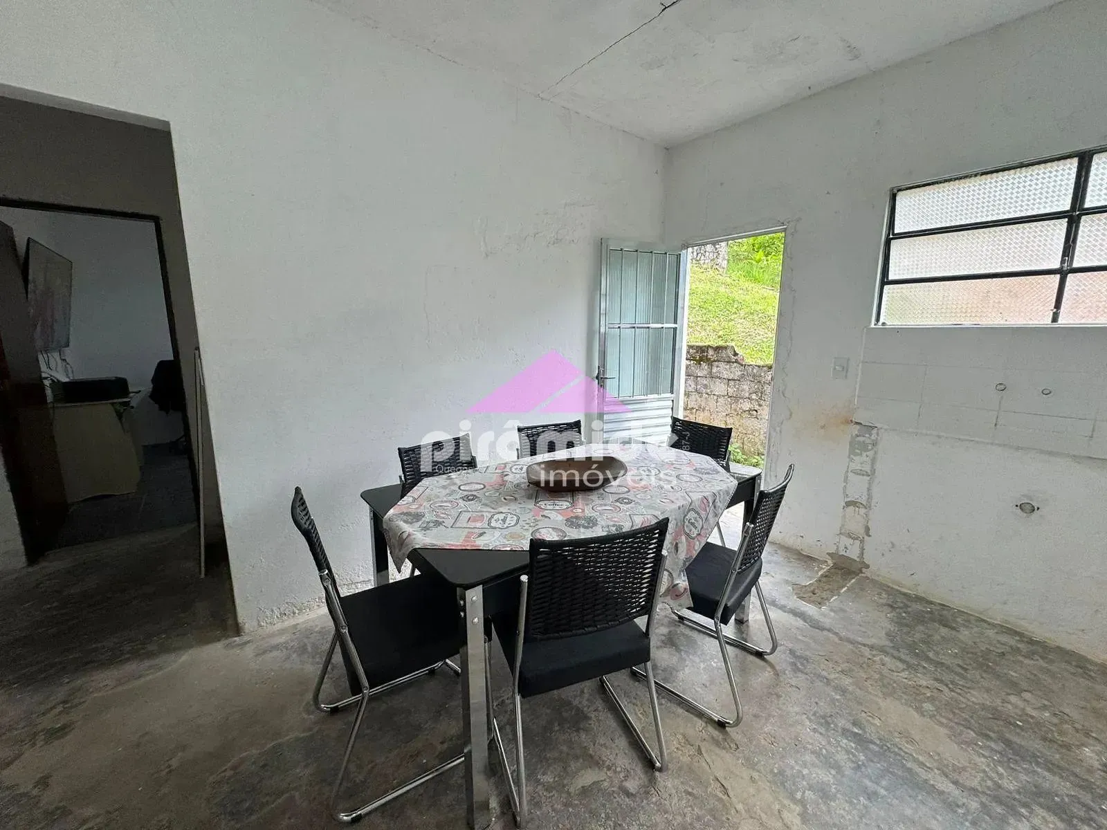 Casa, 3 quartos, 216 m² - Foto 2