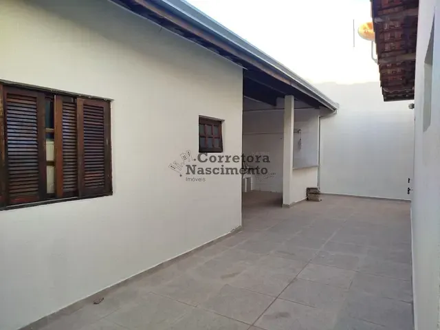 Casa com 312m² 4 quartos e 3 banheiros, à venda, no bairro Santa Cruz dos Lazaros em Jacareí