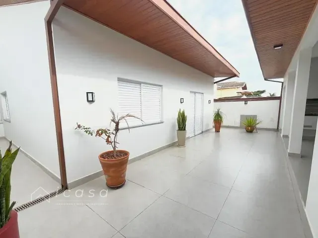 Casa com 330m² 5 quartos e 4 banheiros, para alugar, no bairro Urbanova em São José dos Campos