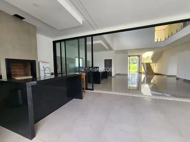 Casa com 1050m² 4 quartos e 6 banheiros, à venda ou para alugar, no bairro Condomínio Village Ipanema 2 em Araçoiaba da Serra