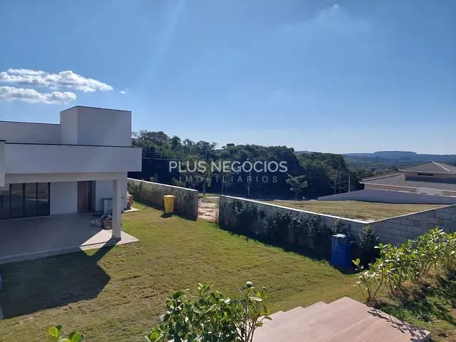 Casa com 1000m² 4 quartos e 4 banheiros, à venda, no bairro Condomínio Saint Charbel em Araçoiaba da Serra