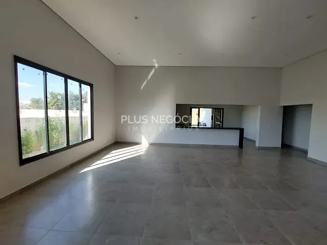 Casa com 1000m² 4 quartos e 4 banheiros, à venda, no bairro Condomínio Saint Charbel em Araçoiaba da Serra