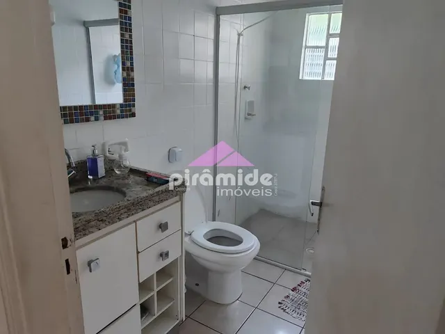 Casa com 312m² 3 quartos e 2 banheiros, à venda, no bairro Jardim uira em São José Dos Campos