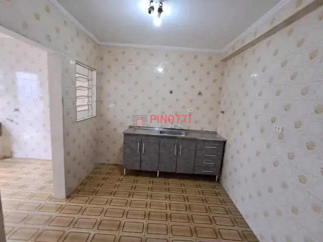 Casa 2 quartos e 1 banheiro, para alugar, no bairro Jardim Copacabana em São Bernardo do Campo