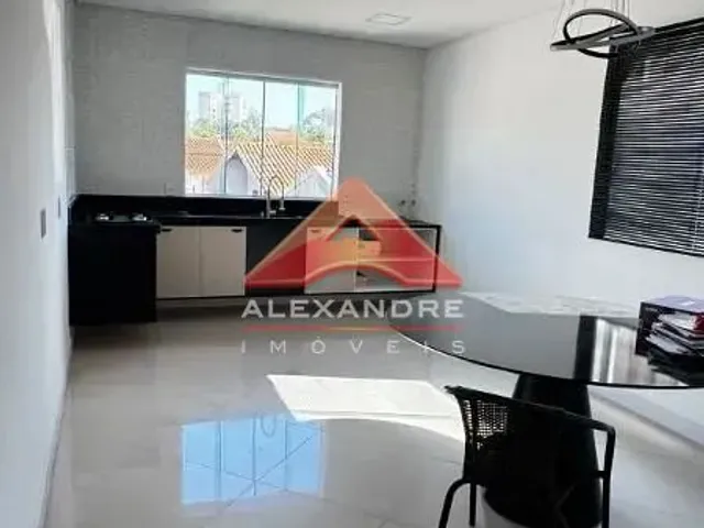 Casa com 10m² 3 quartos e 1 banheiro, à venda, no bairro Parque Residencial Flamboyant em São José Dos Campos