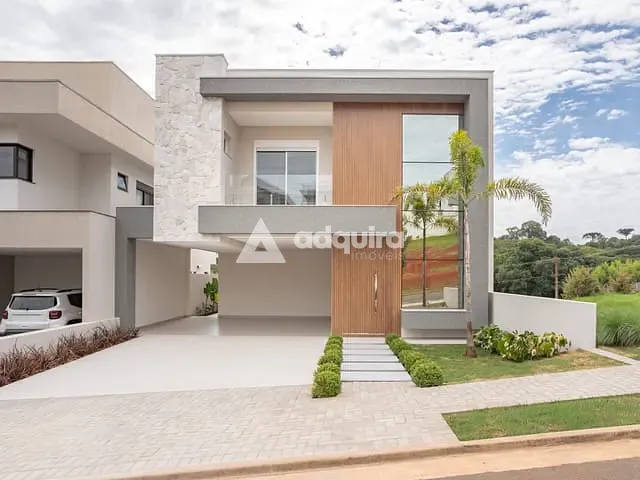 Casa com 300m² 4 quartos e 5 banheiros, à venda, no bairro Colônia Dona Luíza em Ponta Grossa