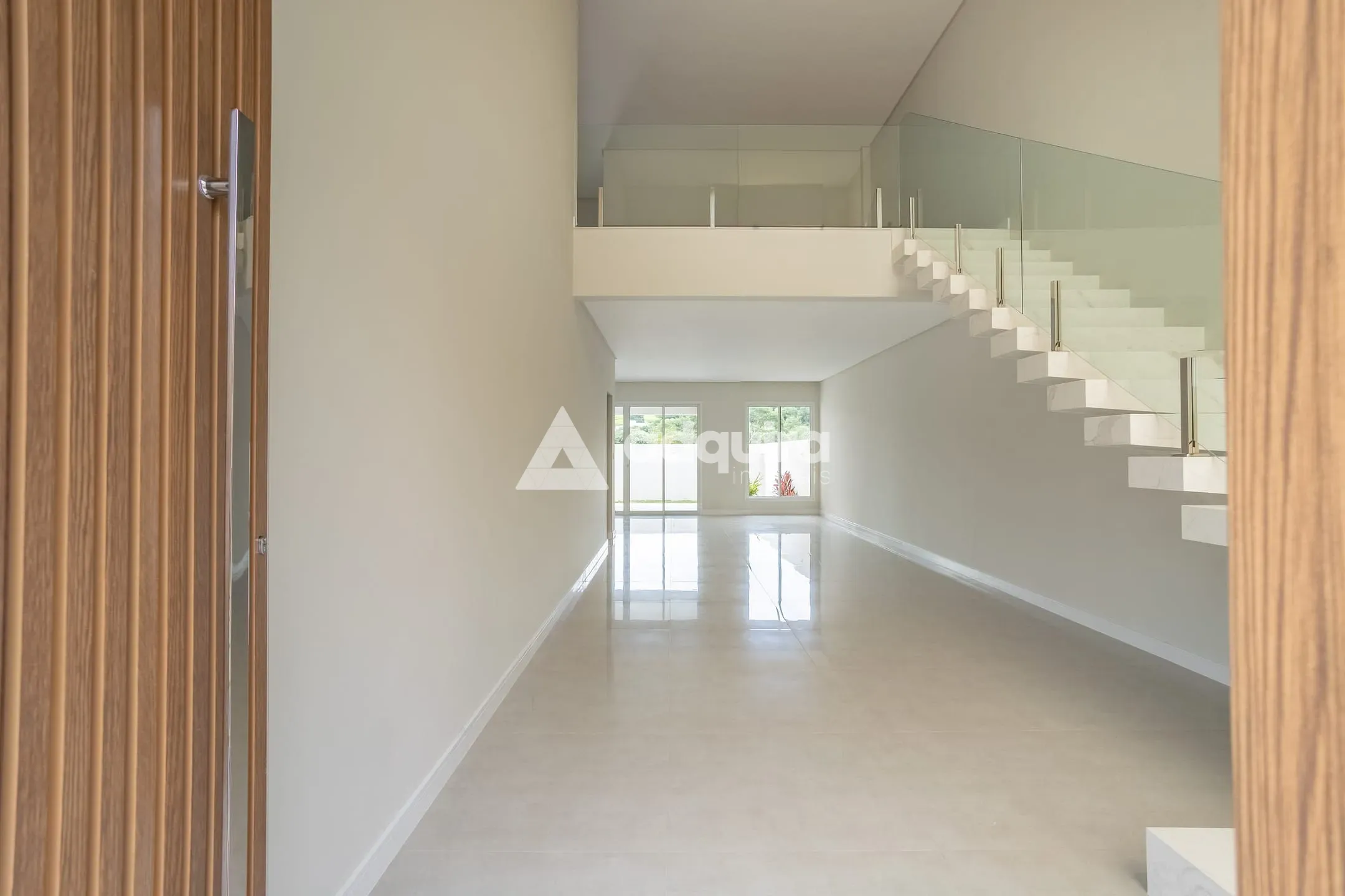 Casa, 4 quartos, 283 m² - Foto 2