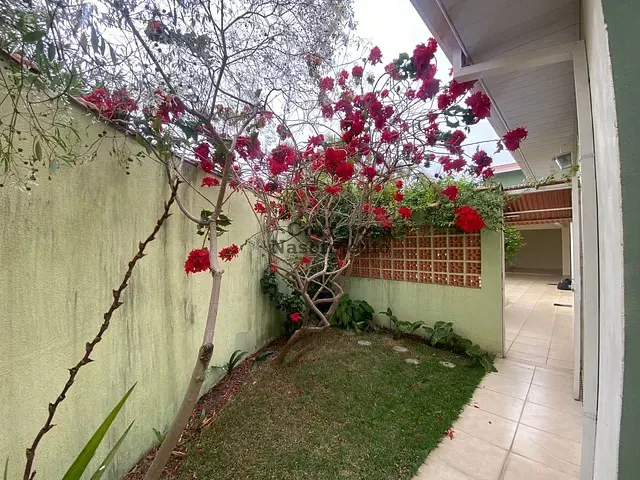 Casa com 300m² 4 quartos e 2 banheiros, à venda, no bairro Jardim Santa Maria em Jacareí