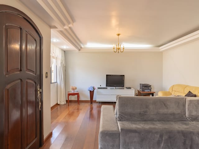 Foto do Casa - Casa para venda e locação, para fim comercial ou residencial, com 4 quartos e piscina | Adquira Imóveis