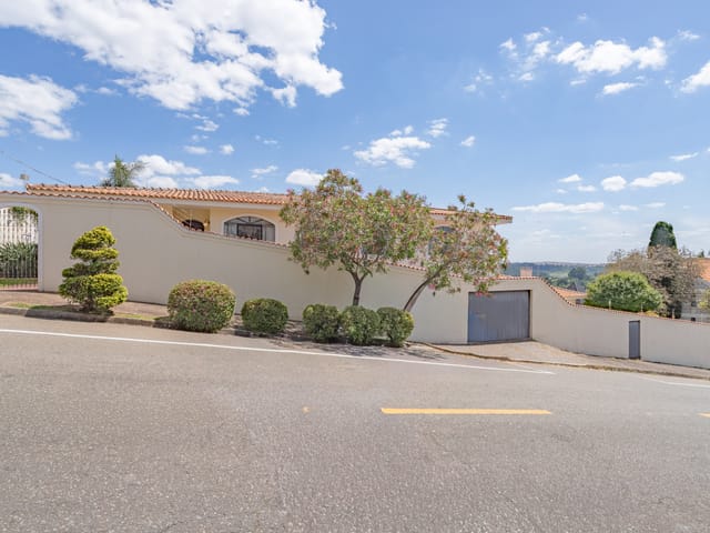 Foto do Casa - Casa para venda e locação, para fim comercial ou residencial, com 4 quartos e piscina | Adquira Imóveis