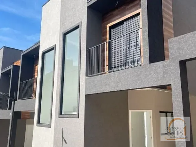 Casa com 70m² 2 quartos e 1 banheiro, à venda, no bairro Jardim Santo Antônio em Atibaia