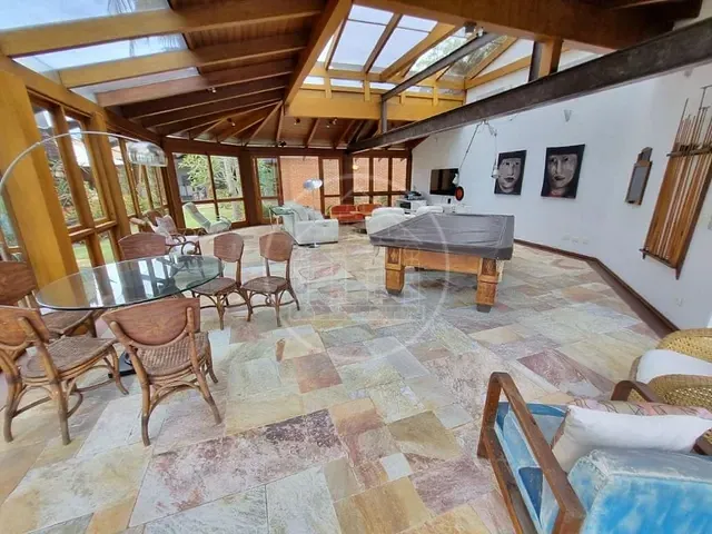 Casa com 700m², à venda, no bairro Jardim Acapulco em Guarujá