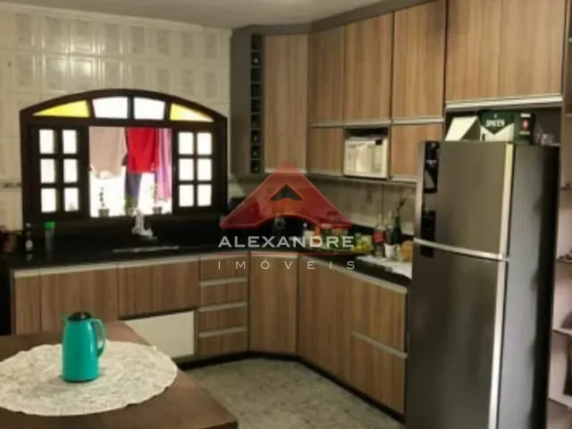 Casa com 125m² 3 quartos e 2 banheiros, à venda, no bairro Monte Castelo em São José dos Campos