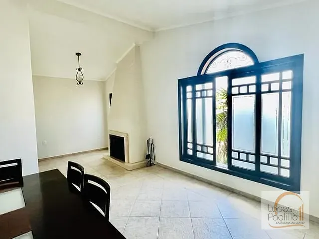 Casa com 350m² 2 quartos e 3 banheiros, à venda, no bairro Nova Gardênia em Atibaia