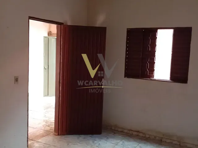 Casa com 300m² 2 quartos e 1 banheiro, à venda, no bairro Residencial América em Anápolis