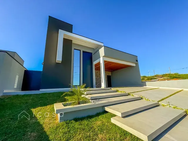Casa com 360m² 3 quartos e 6 banheiros, à venda, no bairro Santa Mônica em Caçapava