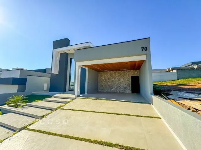 Casa com 360m² 3 quartos e 6 banheiros, à venda, no bairro Santa Mônica em Caçapava