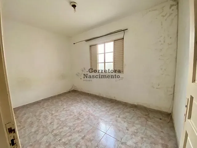 Casa com 156m² 3 quartos e 1 banheiro, à venda, no bairro Vila Vilma em Jacareí