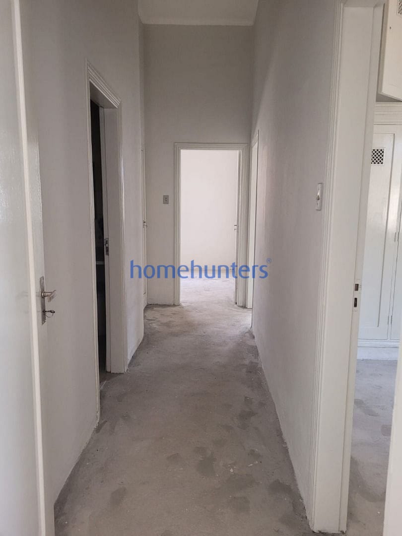 Casa à venda com 3 quartos, 209m² - Foto 5