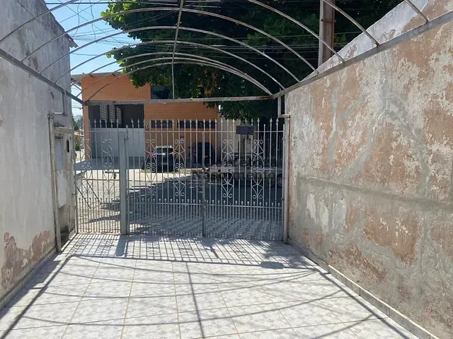 Casa com 325m² 4 quartos e 3 banheiros, à venda, no bairro Cidade Jardim em Jacareí