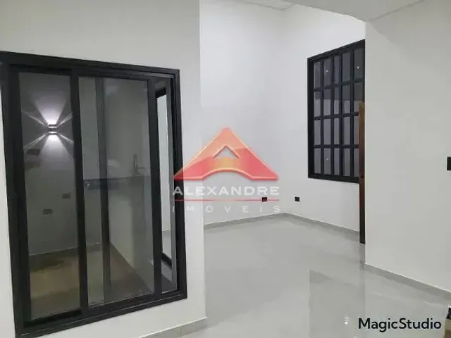 Casa com 10m² 3 quartos e 2 banheiros, à venda, no bairro Jardim Minas Gerais em São José Dos Campos