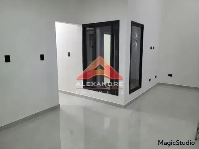 Casa com 10m² 3 quartos e 2 banheiros, à venda, no bairro Jardim Minas Gerais em São José Dos Campos