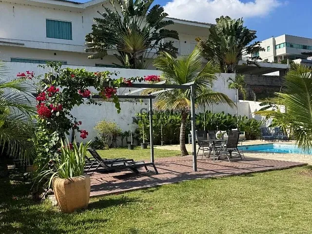 Casa com 1000m² 4 quartos e 5 banheiros, à venda, no bairro Jardim Sant'Anna do Pedregulho em Jacareí