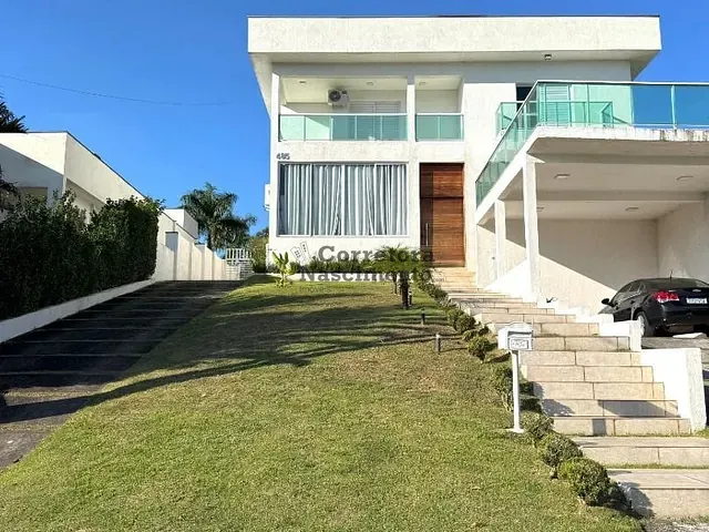 Casa com 1000m² 4 quartos e 5 banheiros, à venda, no bairro Jardim Sant'Anna do Pedregulho em Jacareí