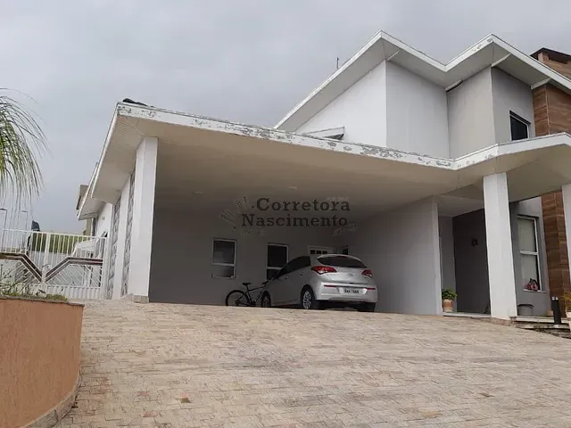 Casa com 1000m² 4 quartos e 4 banheiros, à venda, no bairro Jardim Terras de Santa Helena em Jacareí