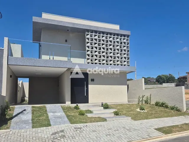 Casa com 200m² 3 quartos e 4 banheiros, à venda, no bairro Jardim Carvalho em Ponta Grossa