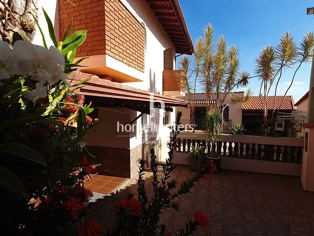 Casa com 350m² 3 quartos e 3 banheiros, à venda, no bairro Jardim Anton Von Zuben em Campinas