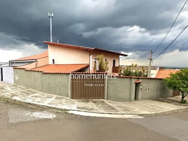 Casa com 350m² 3 quartos e 3 banheiros, à venda, no bairro Jardim Anton Von Zuben em Campinas