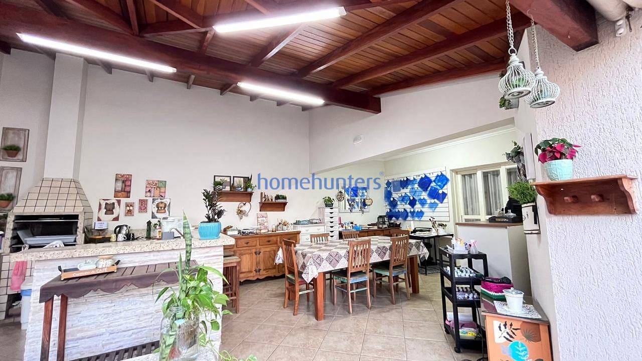 Casa à venda com 3 quartos, 223m² - Foto 12