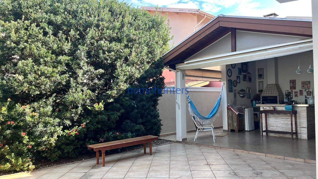 Casa à venda com 3 quartos, 223m² - Foto 18