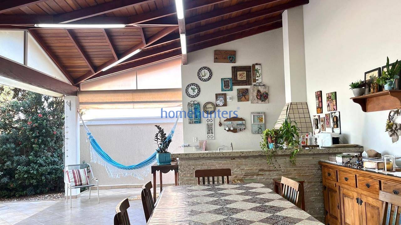 Casa à venda com 3 quartos, 223m² - Foto 20