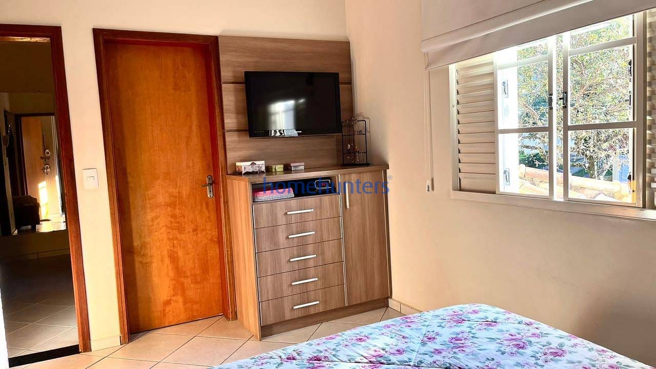 Casa à venda com 3 quartos, 223m² - Foto 25