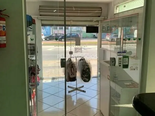 Casa com 274m² 8 quartos e 3 banheiros, à venda, no bairro Jardim Santa Cecília em Sorocaba