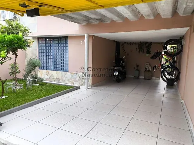 Casa com 200m², à venda, no bairro Jardim Santa Maria em Jacareí