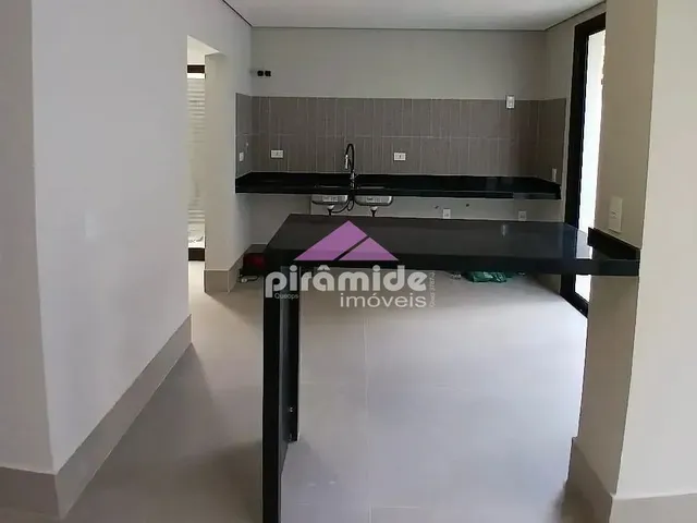 Casa com 10m² 5 quartos e 4 banheiros, à venda, no bairro Camburi em São Sebastião