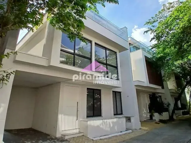 Casa com 10m² 5 quartos e 4 banheiros, à venda, no bairro Camburi em São Sebastião