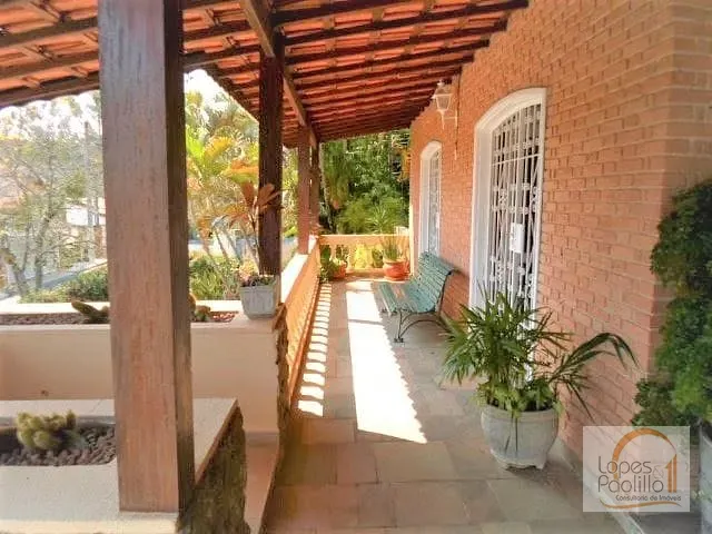 Casa com 856m² 5 quartos e 5 banheiros, à venda ou para alugar, no bairro Nova Gardênia em Atibaia