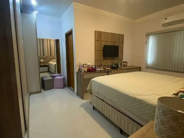 Casa com 200m² 3 quartos e 2 banheiros, à venda, no bairro Loteamento Villa Branca em Jacareí
