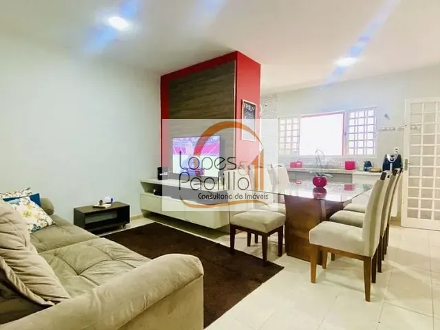 Casa com 130m² 4 quartos e 3 banheiros, à venda, no bairro Jardim do Lago em Atibaia