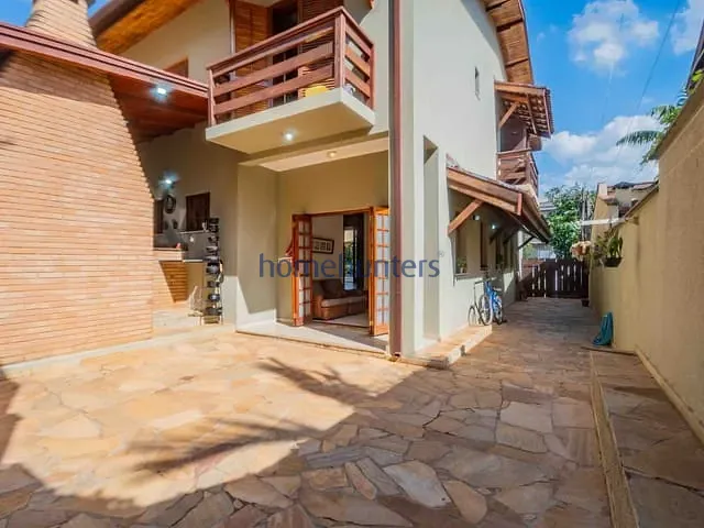 Casa com 270m² 4 quartos e 3 banheiros, à venda, no bairro Vila Faustina II em Valinhos