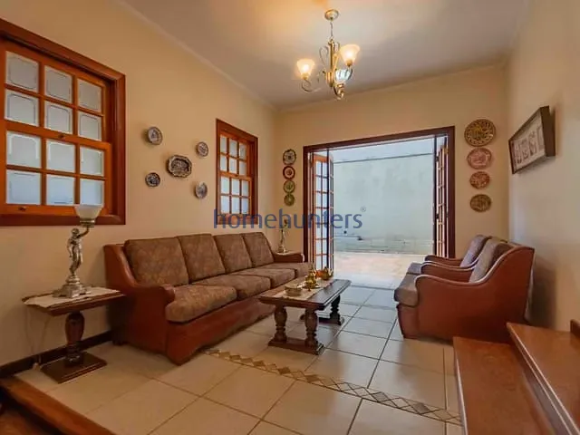 Casa com 270m² 4 quartos e 3 banheiros, à venda, no bairro Vila Faustina II em Valinhos