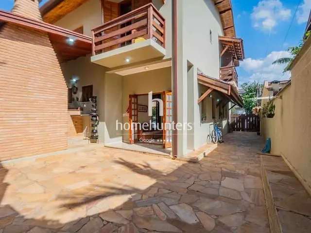 Casa com 270m² 4 quartos e 3 banheiros, à venda, no bairro Vila Faustina II em Valinhos